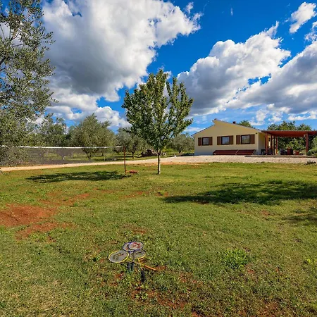 Casa vacanze 2 Bedroom Awesome In *