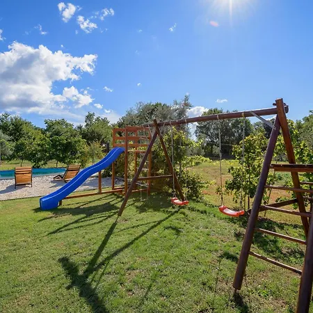 2 Bedroom Awesome In *