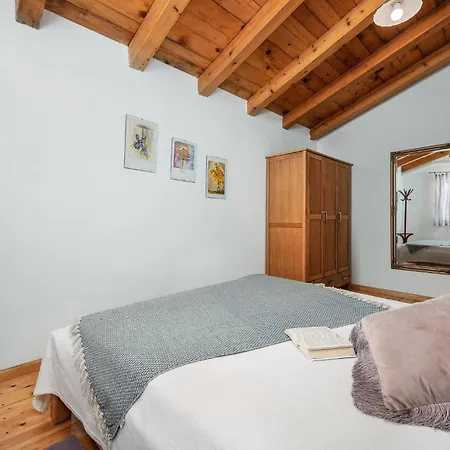 Casa vacanze 2 Bedroom Awesome In Pola