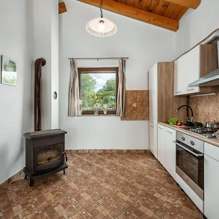 Дом отдыха 2 Bedroom Awesome In *