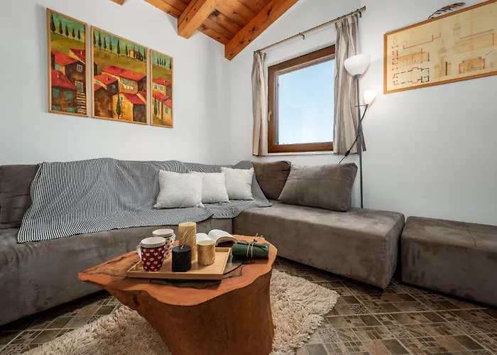 2 Bedroom Awesome In Holiday home Pula
