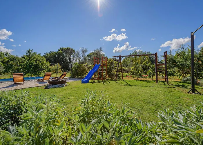 度假居 2 Bedroom Awesome In 普拉