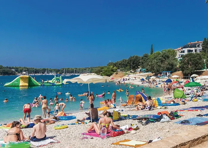 度假居 2 Bedroom Awesome In *