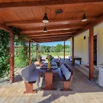 Lovely In With Wifi Vakantiehuis Pula