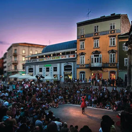 펜션 2 Bedroom Awesome In *